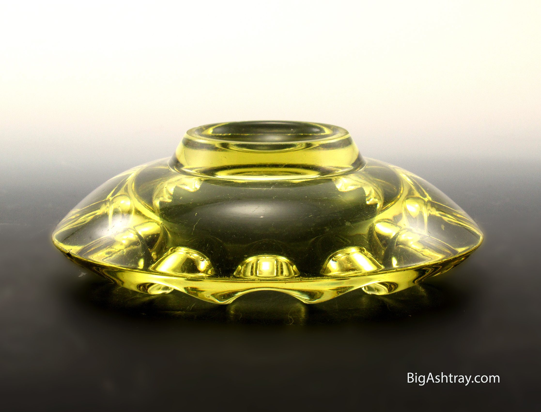 Mid-Century Adolph Matura High Design Art Glass Ashtray - Image 4