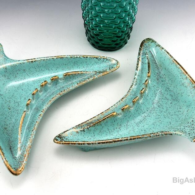 Eames Era Boomerang Ashtrays in Turquoise and Gold Set of 2