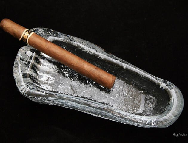 Big Bare Foot Nordic Art Glass Ashtray