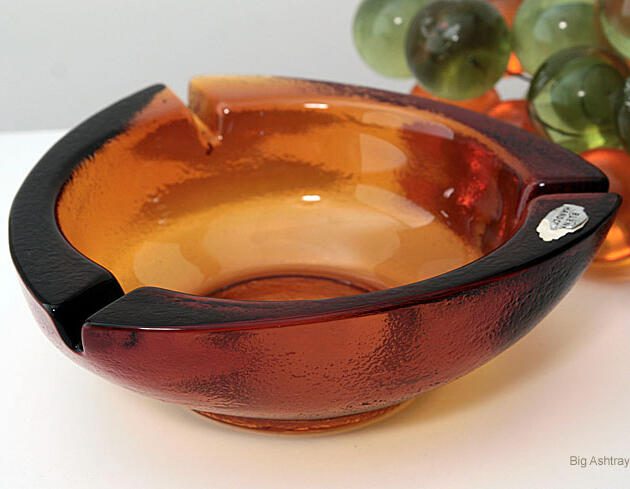 Blenko Art Glass cigar ashtray bowl with 1960s foil label