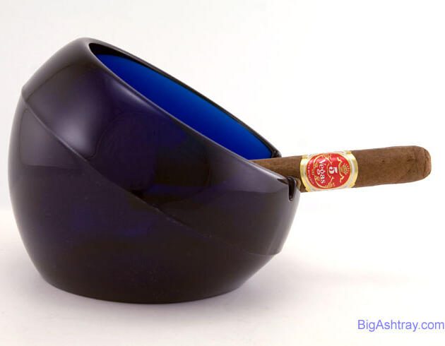 Retro Modern Ball Ashtray by Viking Art Glass U.S.A.