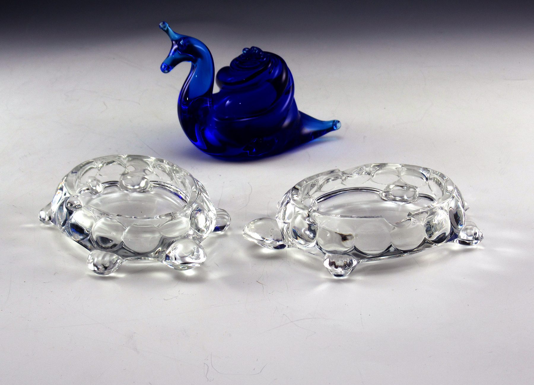 Pair of Vintage Crystal Turtle Ashtrays Personal Size - Image 2