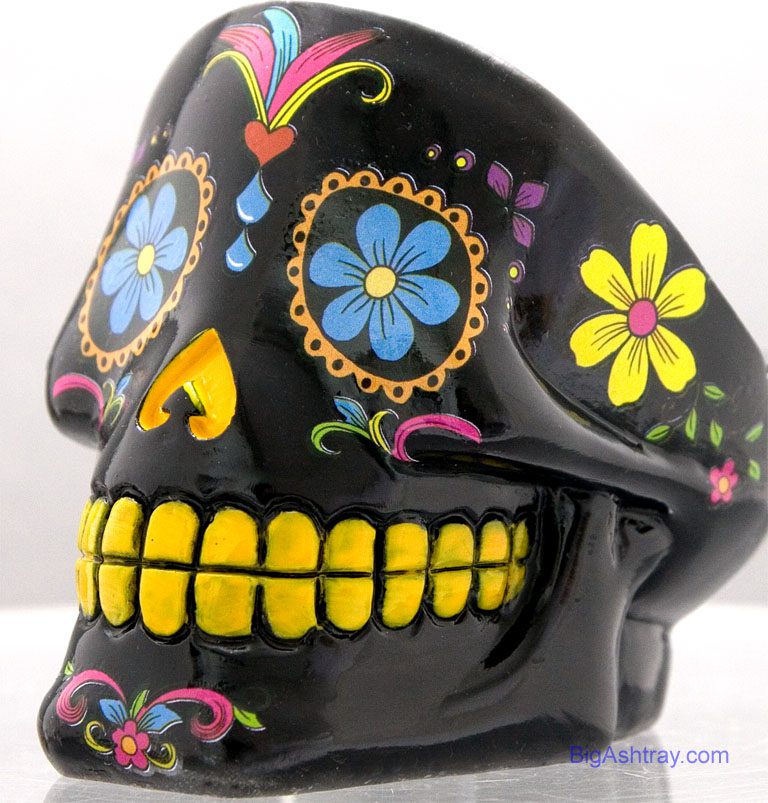 Day of the Dead Head Skull Ashtrays - Image 9