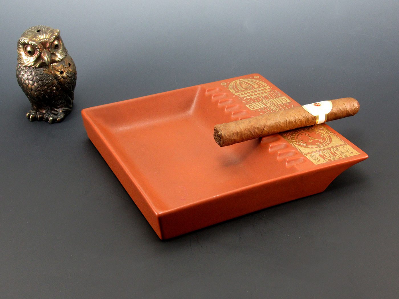 Midas Ashtray by Georges Briard for Hyalyn Mid-Century Art Pottery - Image 4