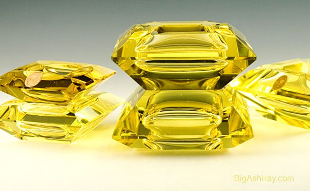 Exceptional Rare Set of 5 Cut Crystal Art Deco Period Jewel Ashtrays - Image 5