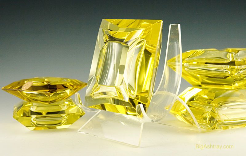 Exceptional Rare Set of 5 Cut Crystal Art Deco Period Jewel Ashtrays - Image 4