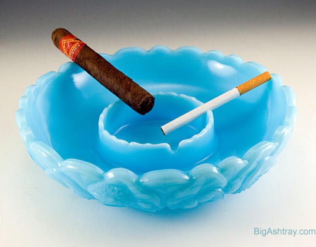 Fenton Art Glass Water Lily Glass Multi-Use Ashtray