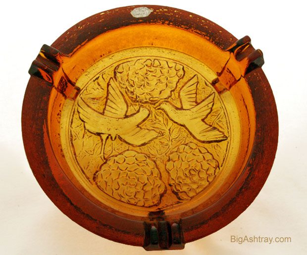 Giant Blenko Glass Chinese Classics Ashtray - Image 3