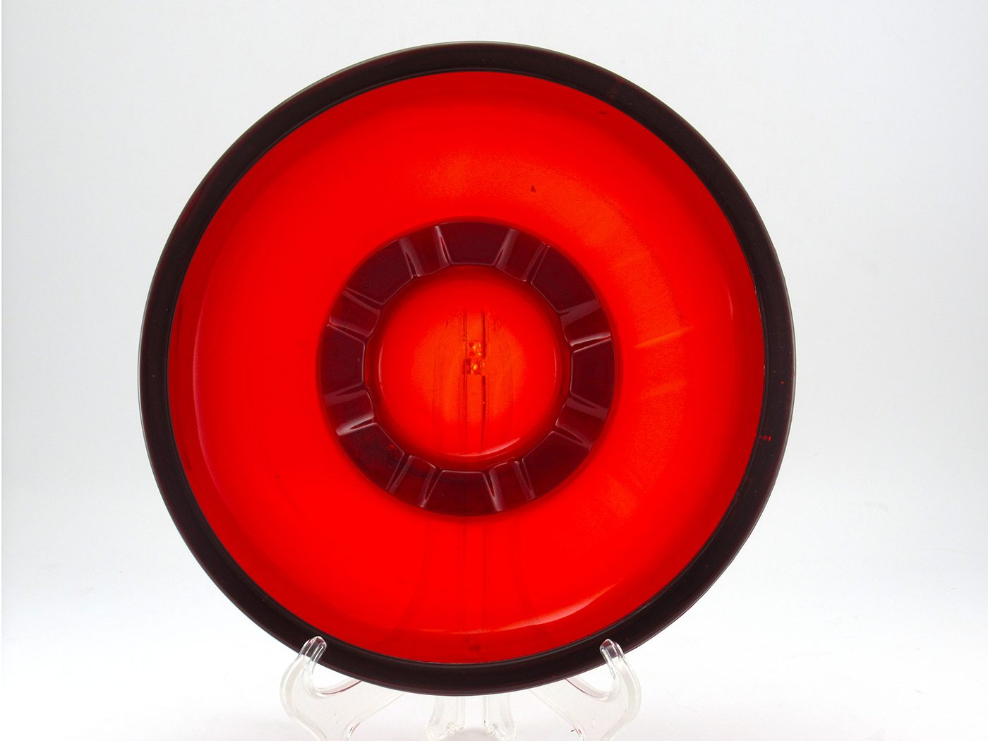 Huge Red Party Ashtray in Retro Vintage Glass - Image 3