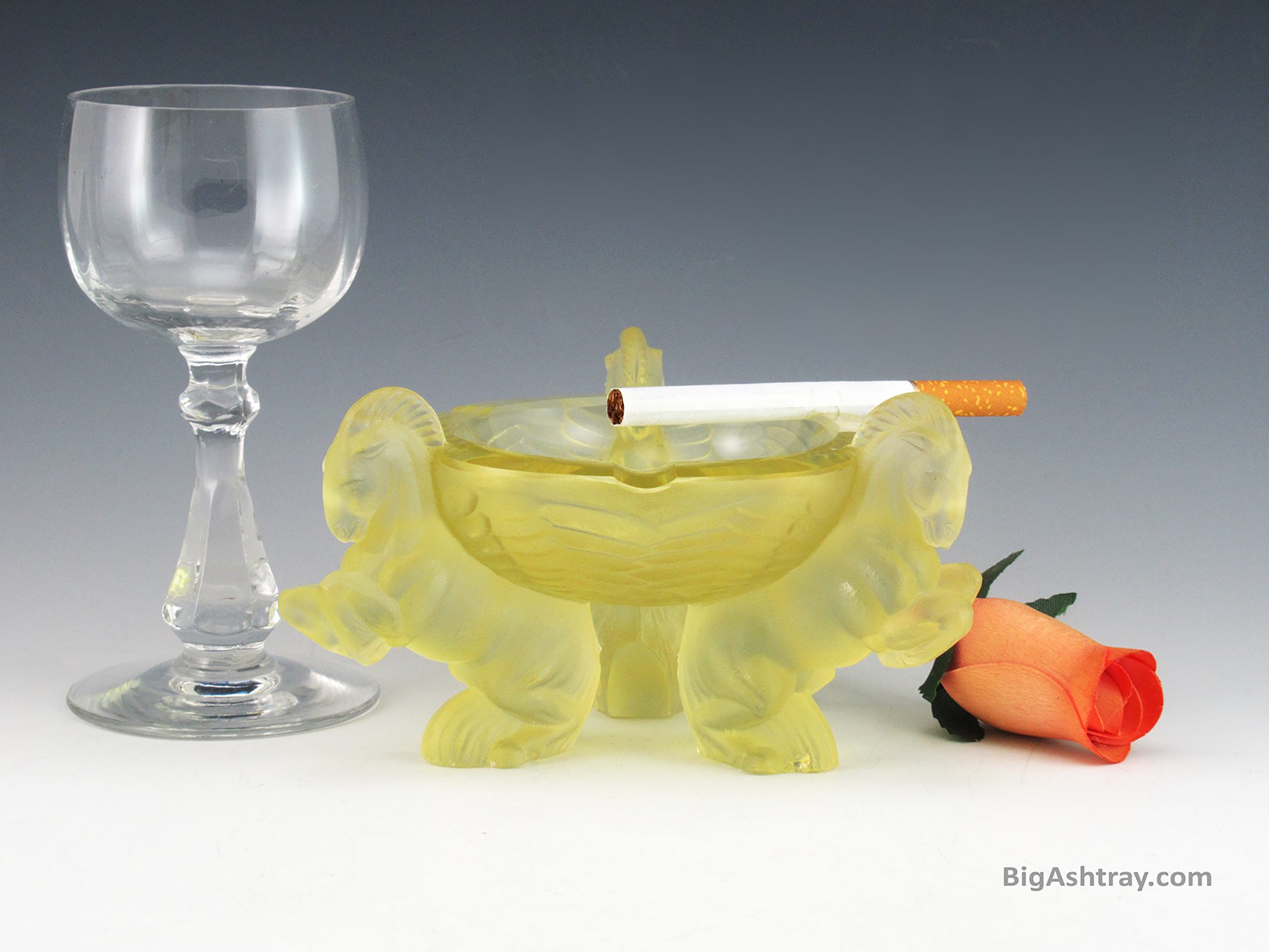Heinrich Hoffman Art Glass Horses Smoking Ashtray - Image 3