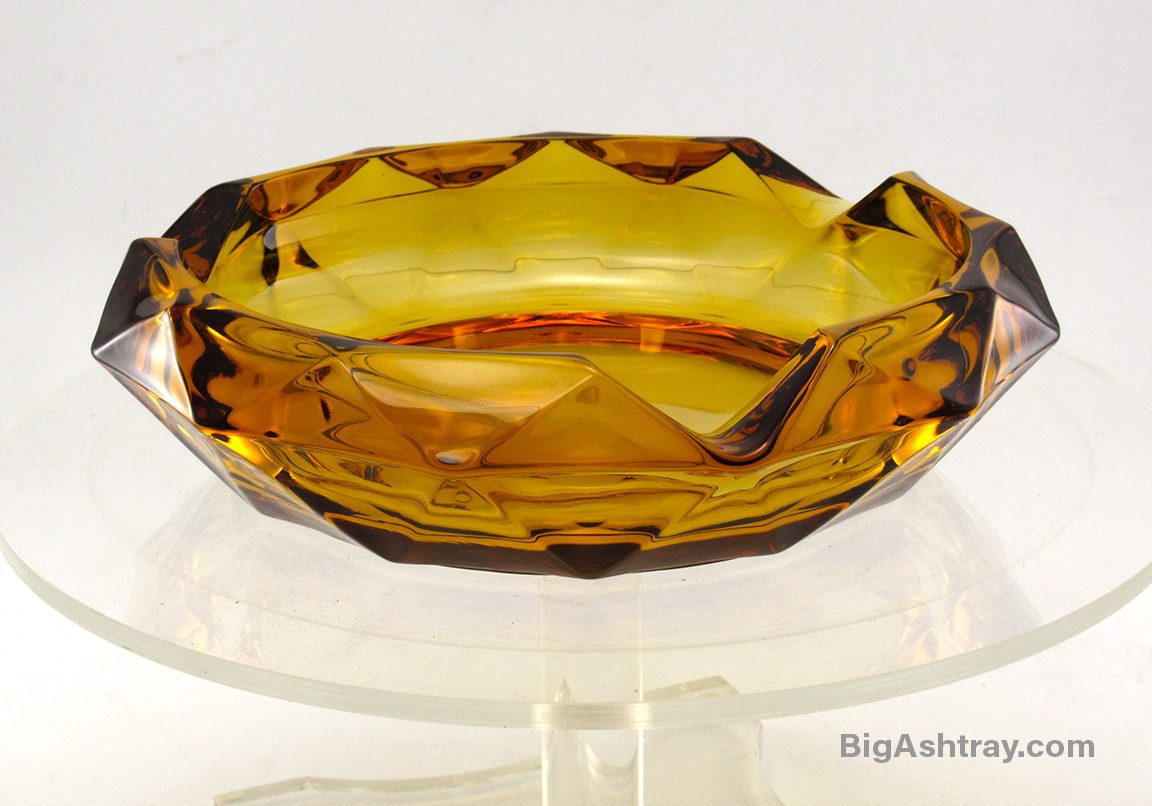 Large Cigar Ashtray Vintage Amber Glass by Viking USA - Image 4