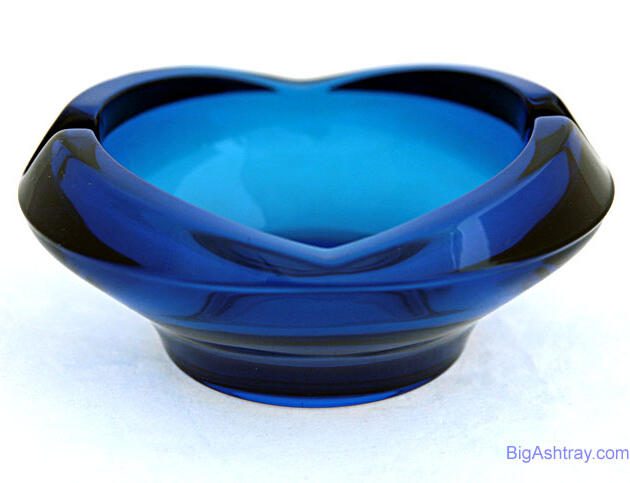 Patented Bluenique Viking Art Glass Tulip Ashtray
