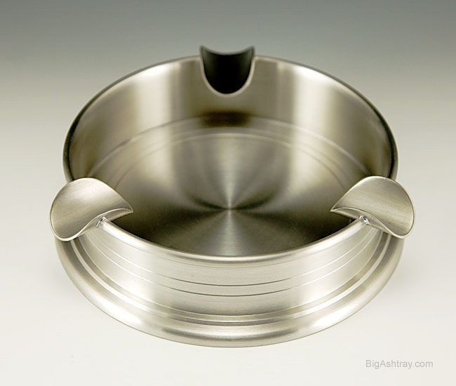 Sturdy Pewter Triple Rest Cigar Ashtray