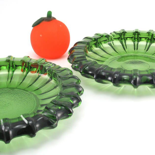 Patio Ashtray Set in Garden Green Weigh 4 lbs Each