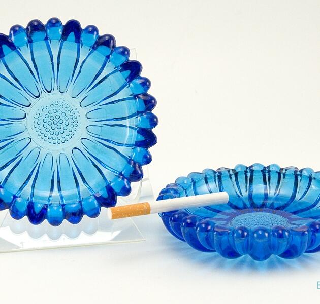 Retro Vintage Ashtray Set by Hazel Atlas