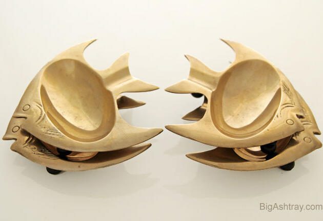 Retro Modern Tripod Fish Ashtray Set