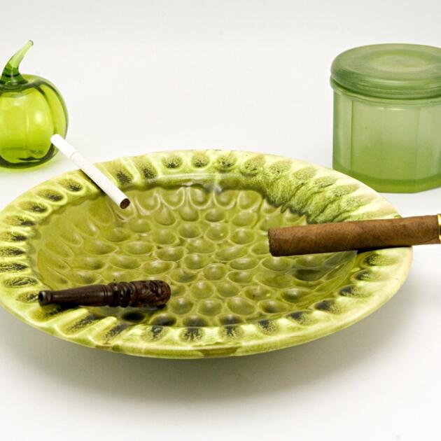 Retro Japanese Huge Party Ashtray with Snuffs