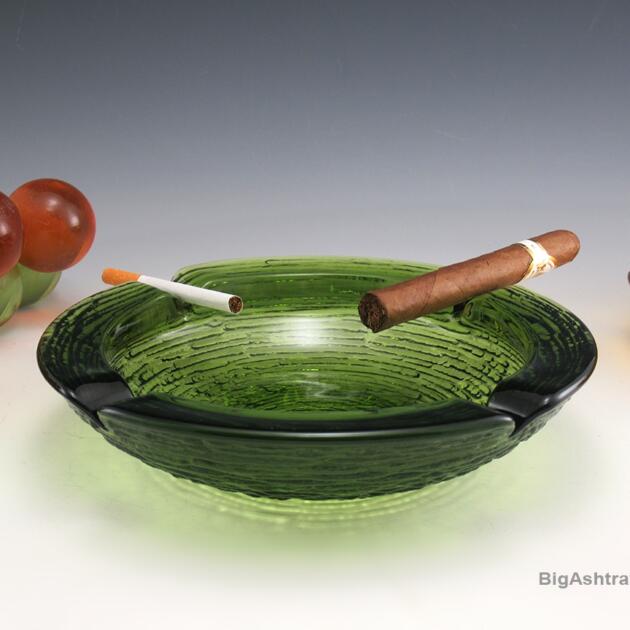 Retro Soreno Glass Large Ashtray in Avocado Green