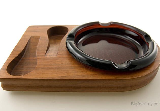 Retro Vintage Walnut Pipe Rest and Ashtray