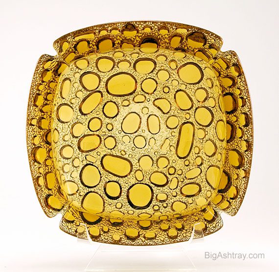 Complete Set of River Rock Retro Glass Ashtrays - Image 5