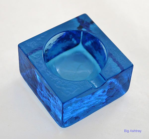 Scandinavian Blue Ice Block Glass Single Rest Ashtray - Image 3