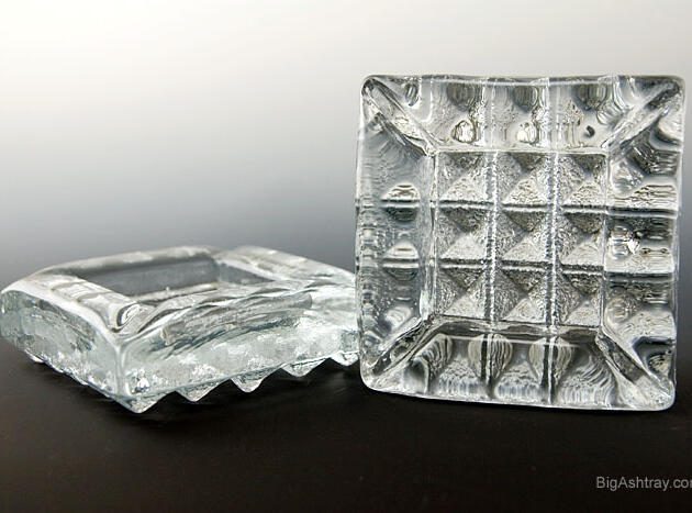 Set of Blenko Hand Made Glass Diamond Line Ashtrays
