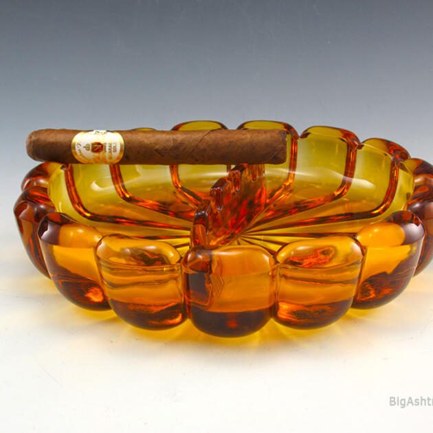Viking Art Glass Glowing Amber Party Ashtray