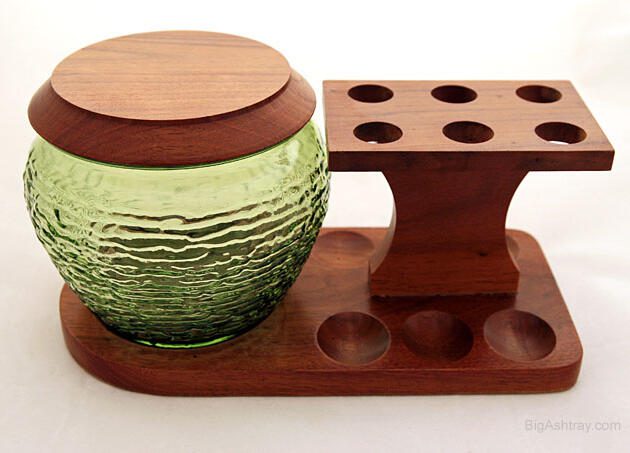 Soreno Glass Humidor and Pipe Stand