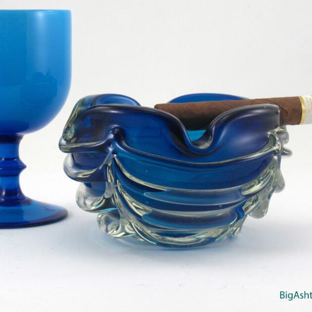 Vintage Art Glass Cigar Bowl Ashtray Handblown with Trailings