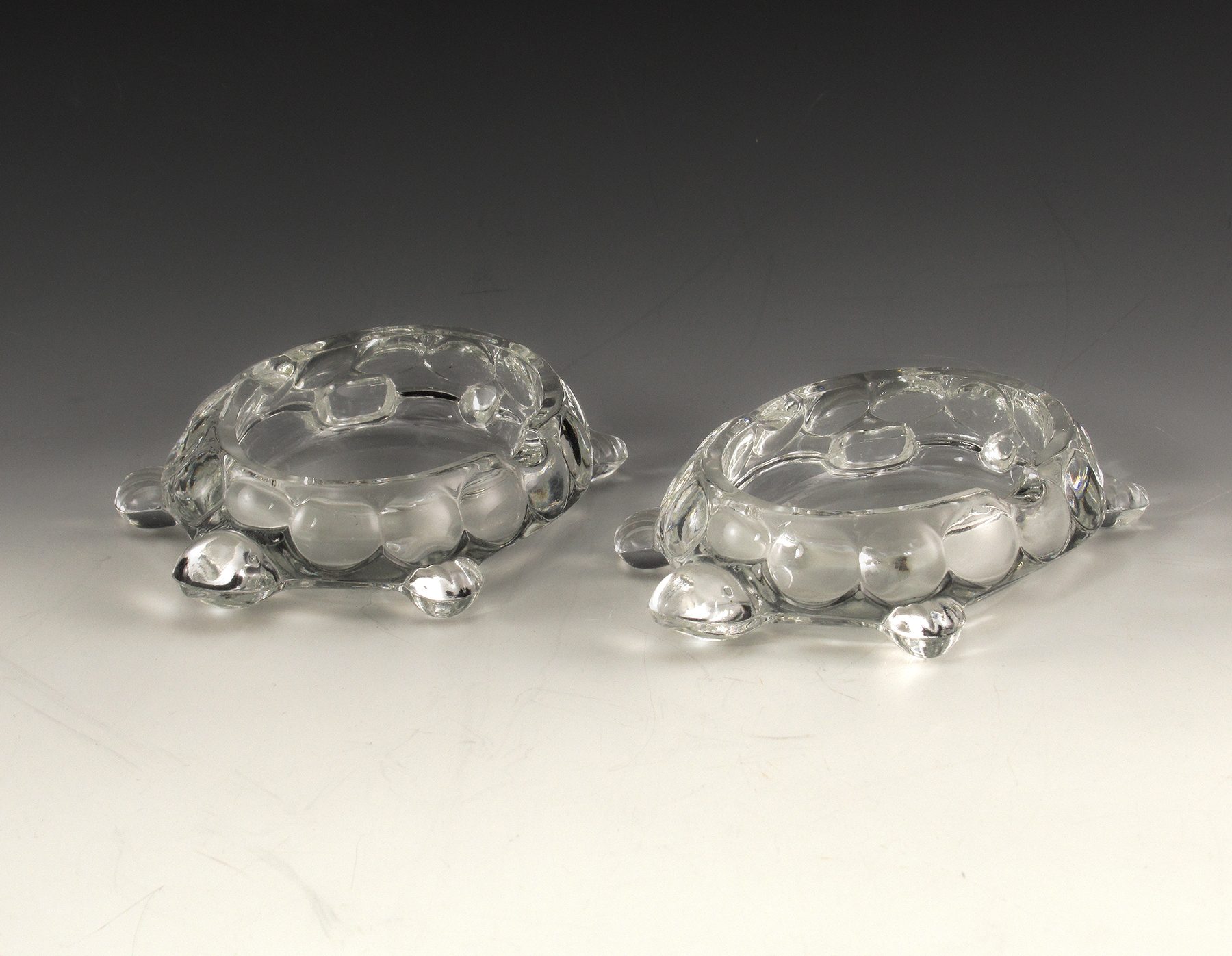 Pair of Vintage Crystal Turtle Ashtrays Personal Size - Image 3
