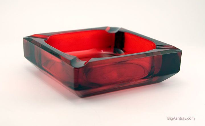 Regal Ruby Cigar Ashtray by Viking Art Glass - Image 3