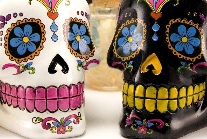 Day of the Dead Head Skull Ashtrays - Image 11