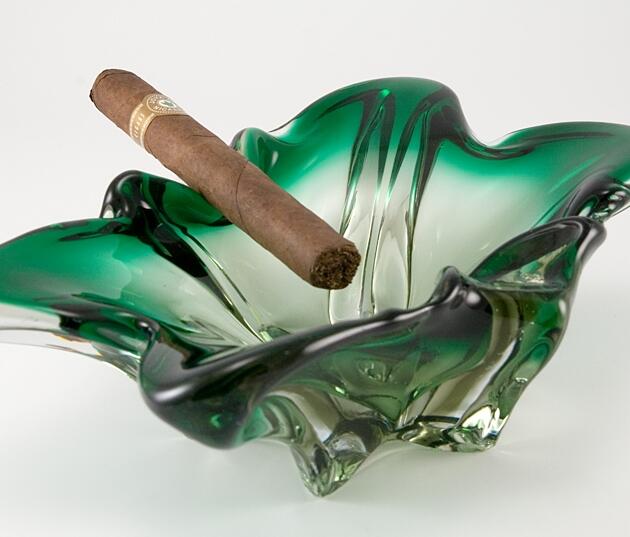 Luscious Vintage Art Glass Smoking Bowl