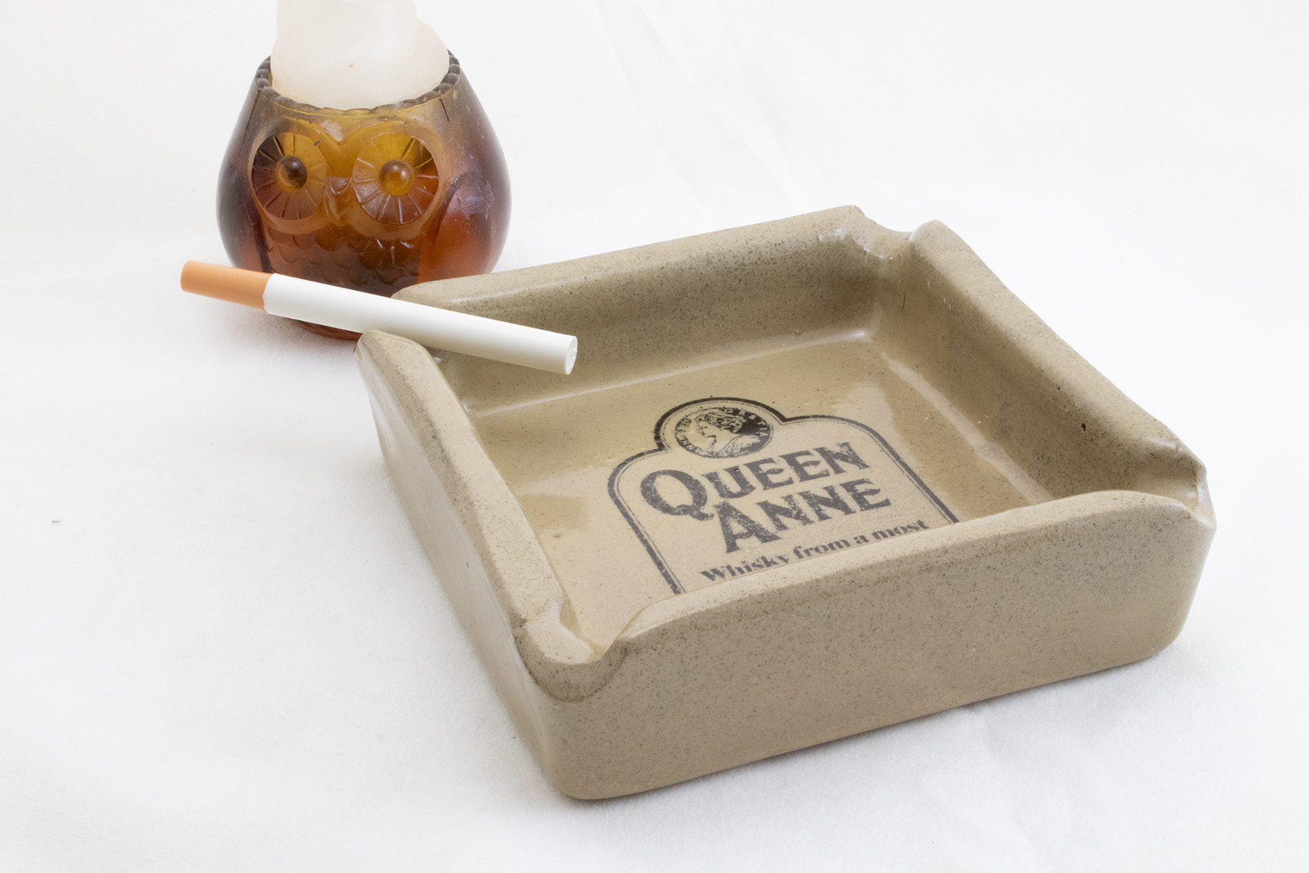 Queen Anne Whisky English Stoneware Ashtray Distinquished Line