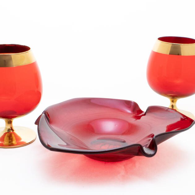 Ruby Art Glass Handmade Ashtray with Crackle Decor