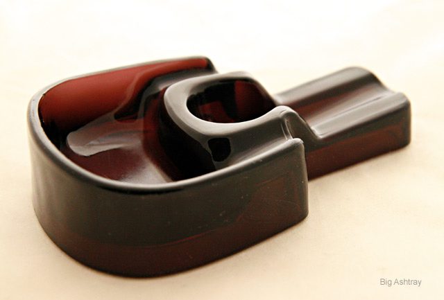 Antique Pipe Holder in Amethyst Glass - Image 2
