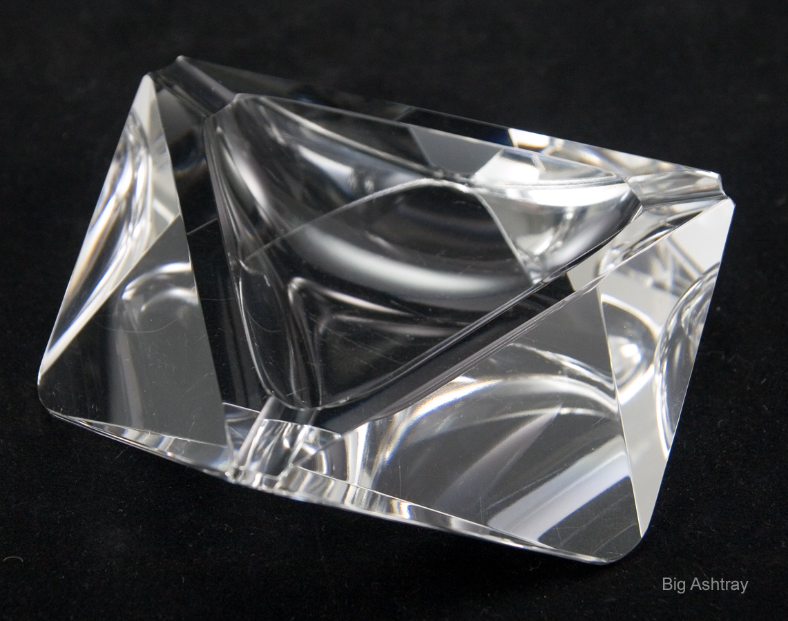 High Quality Art Deco Crystal Diamond Cut Ashtray - Image 4