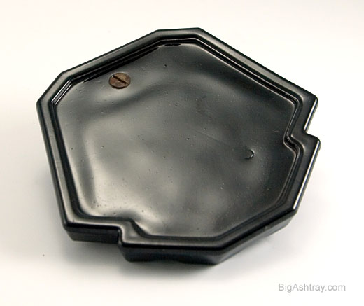 Art Deco Wolfhound Black Amethyst Glass Ashtray - Image 4