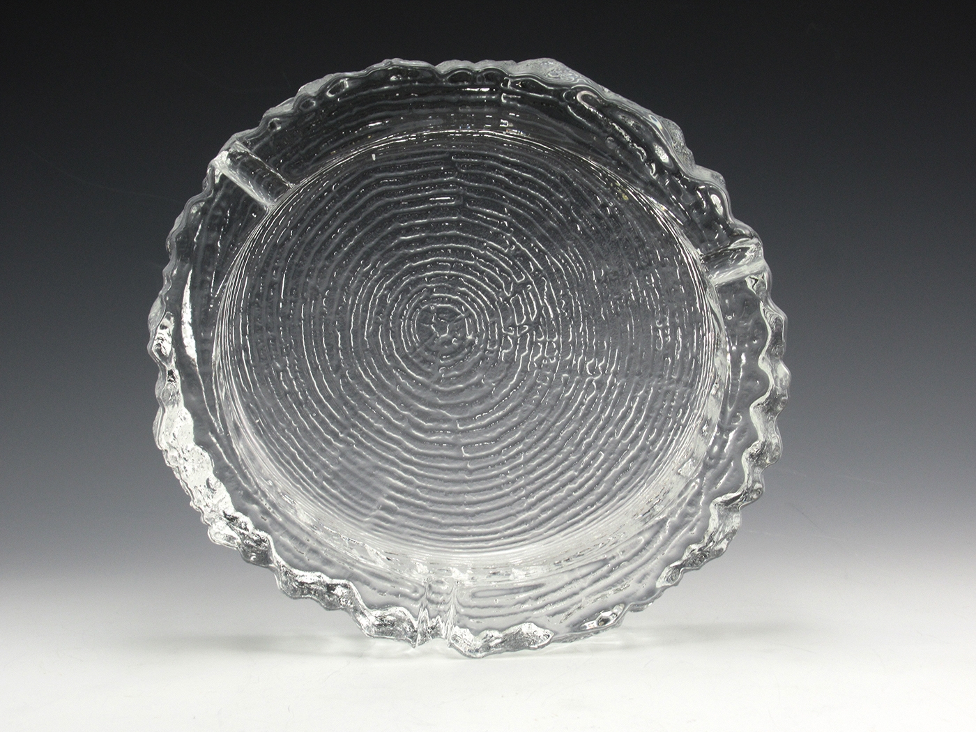 Large Glass Ashtray in Crystal Bark Glass Retro Modern - Image 2