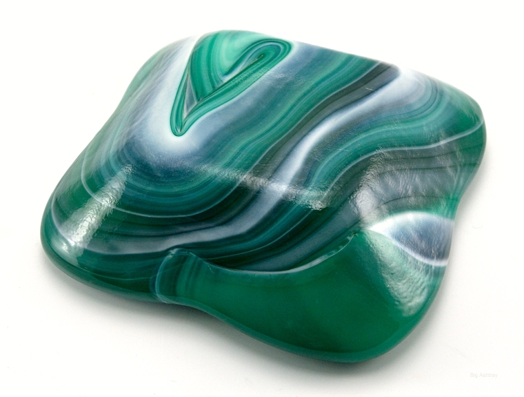 Slag Glass Ashtray in Pearl Jade by Imperial USA - Image 2