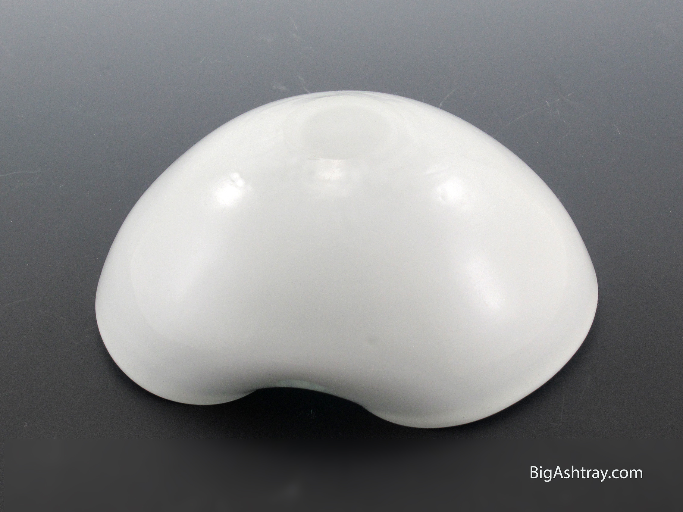 Vintage Murano Art Glass Ashtray Bowl in Blue and White - Image 4