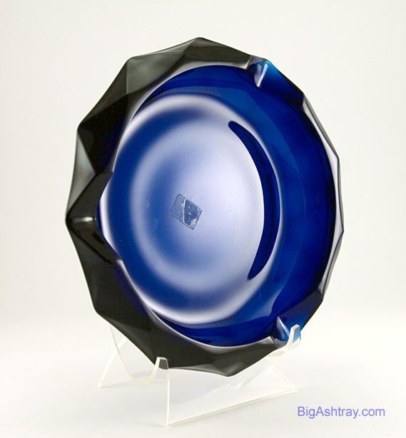 Beautiful Blue Diamond Ashtray by Viking Art Glass - Image 4