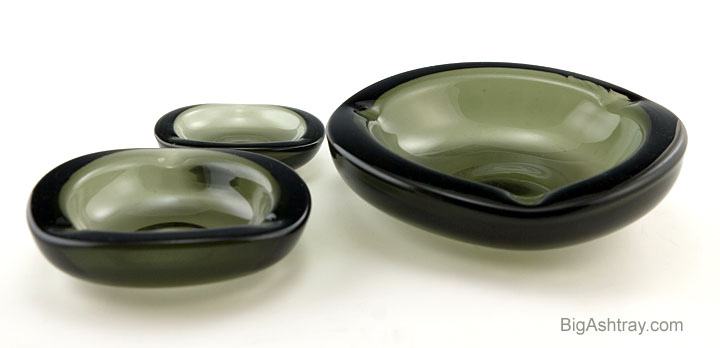 Beautiful Set of Mid-Century Modern Stacking Ashtrays