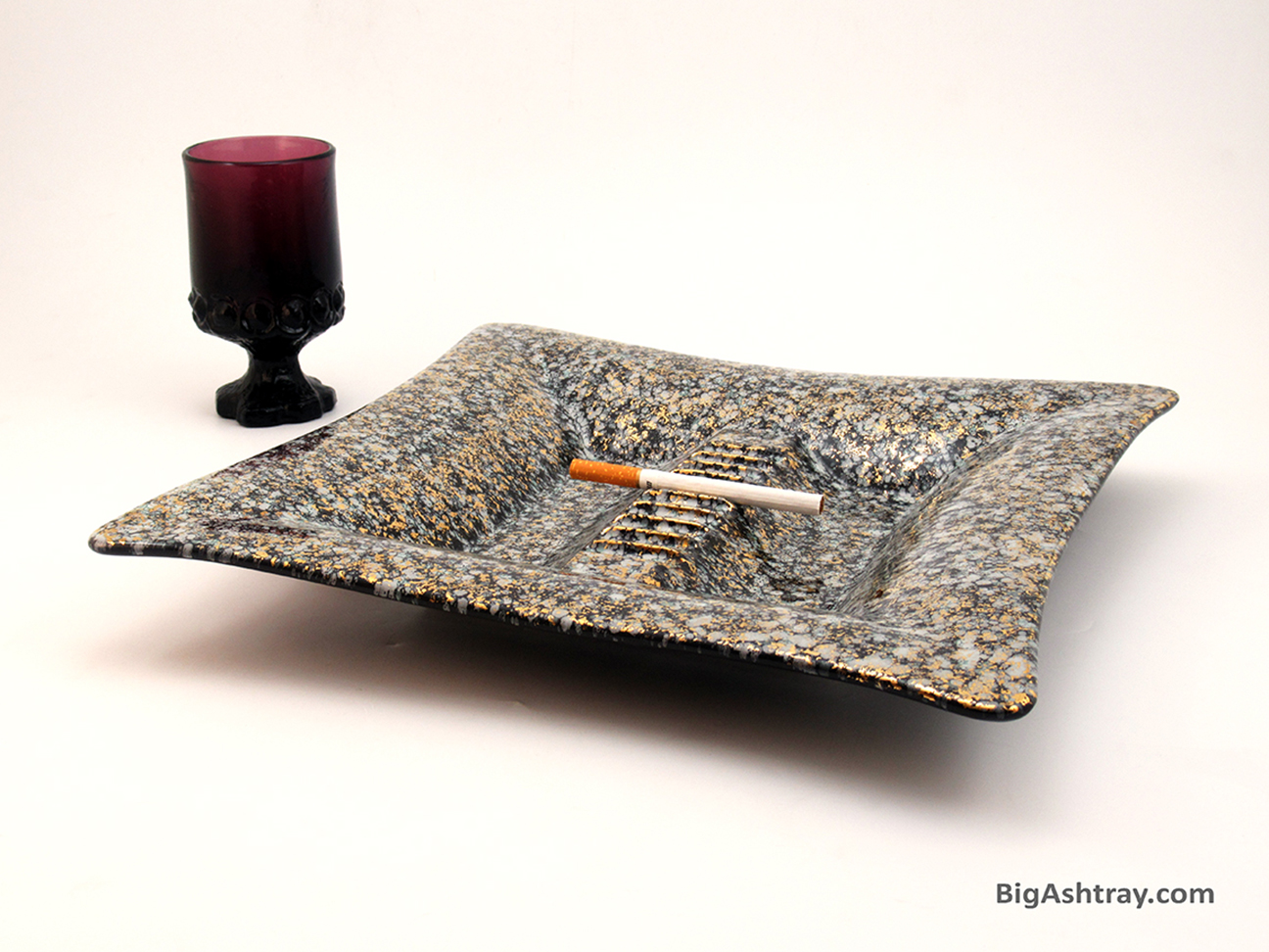 Big Smoking Ashtray with Granite Decor by Shawnee Kenwood U.S.A - Image 2