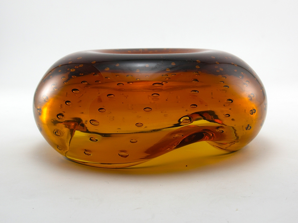 Blenko Art Glass Mid-Century Modern Ashtray in Honey - Image 4