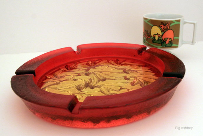 Blenko Fauna Amberina Massive Glass Ashtray - Image 3