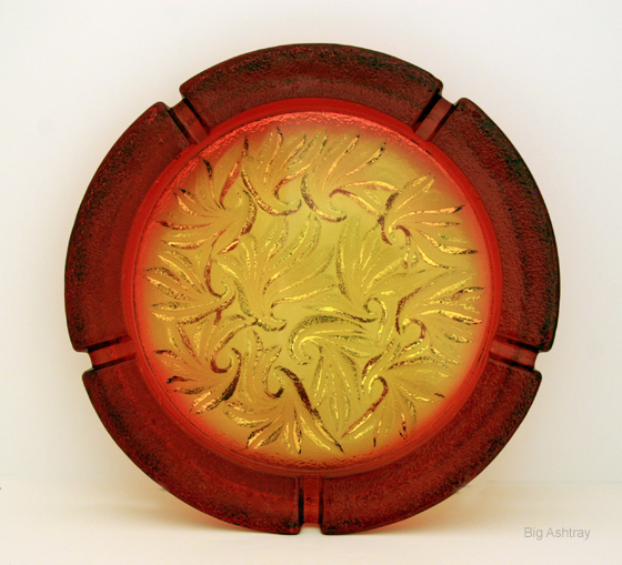 Blenko Fauna Amberina Massive Glass Ashtray - Image 2
