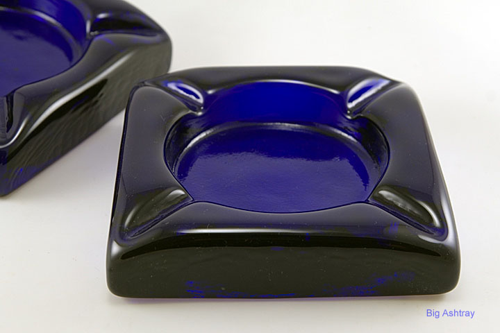 Blenko Handmade Art Glass Cobalt Blue Ashtray Set