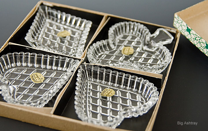 Bohemian Crystal Card Suit Ashtrays - Image 2