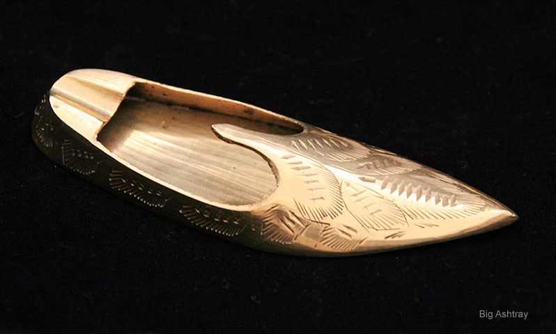 Brass Geni Shoe Set Personal Ashtrays - Image 3